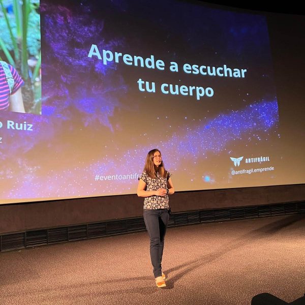 Conóceme Ana Izquierdo Ruiz